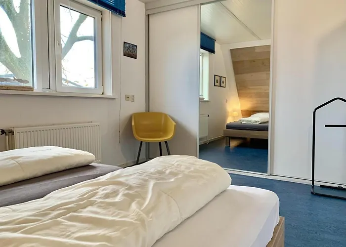 Semesterbostad Modern With Garden