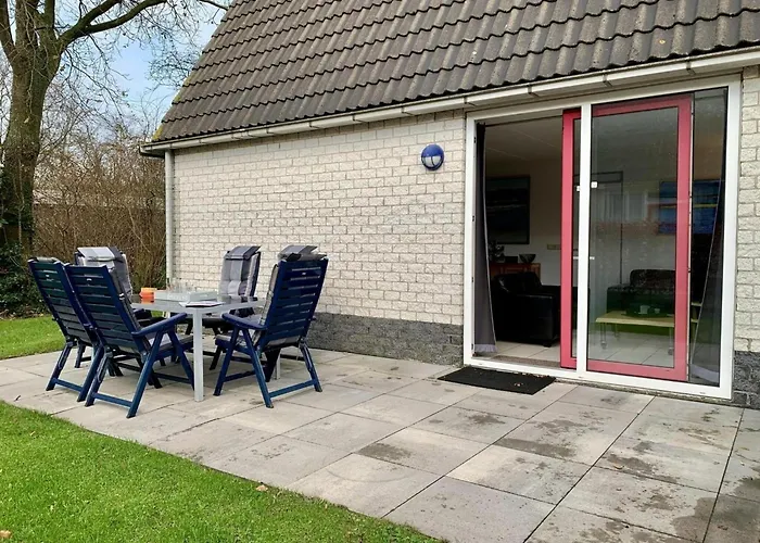 Semesterbostad Modern With Garden *