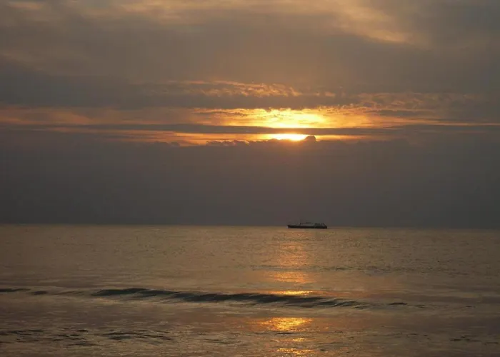 Semesterbostad Modern With Garden *