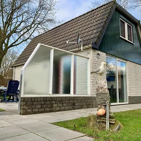 Σπίτι διακοπών Modern With Garden *